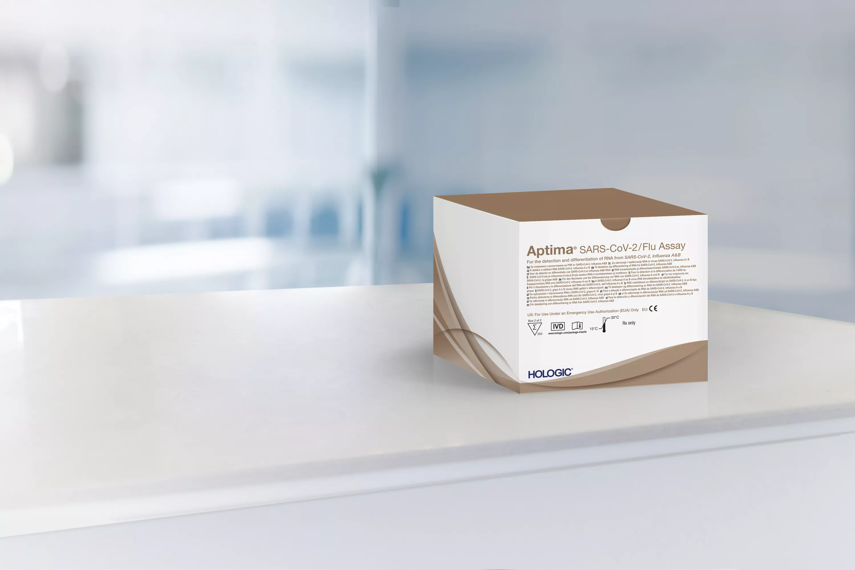 Scatola del test con laboratorio sullo sfondo