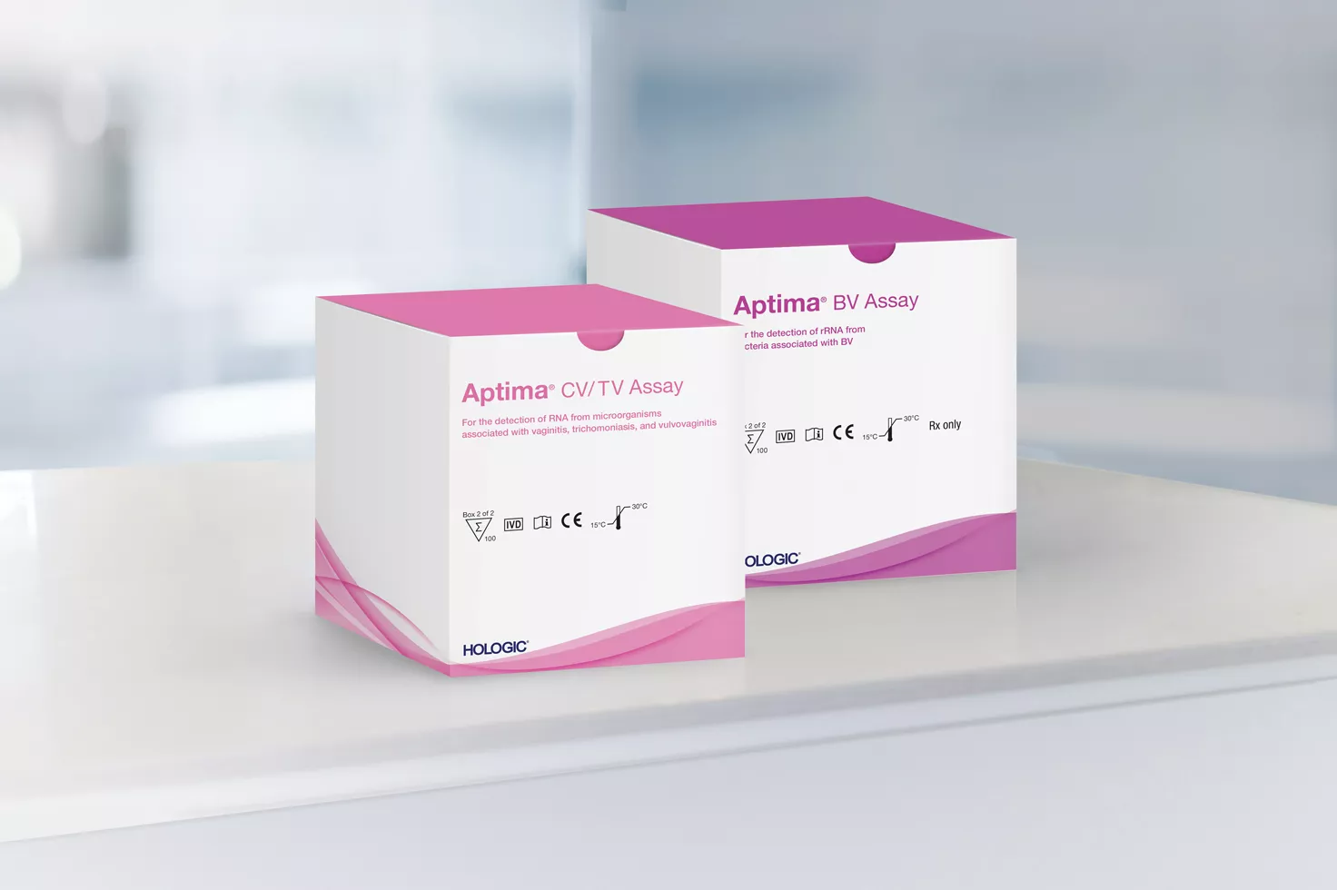 Scatole di test con laboratorio sullo sfondo