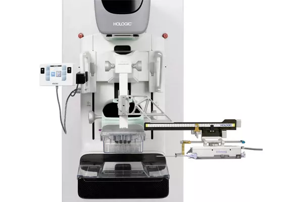 Sistema di guida per biopsia mammaria in posizione verticale Affirm su sfondo bianco