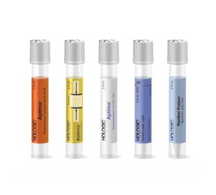 Dispositivi di prelievo su sfondo bianco